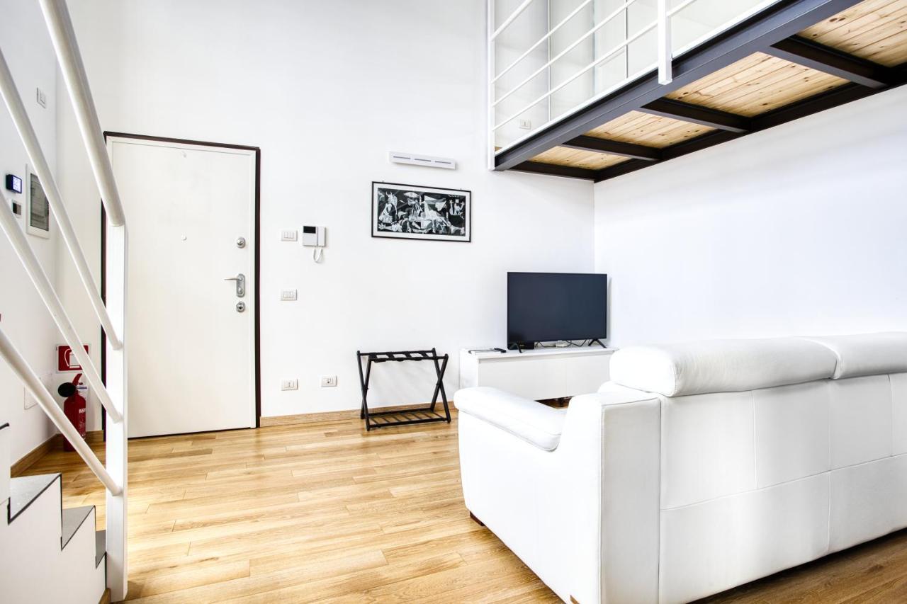 Joivy Charismatic 1-Bed Flat With Parking Milão Exterior foto